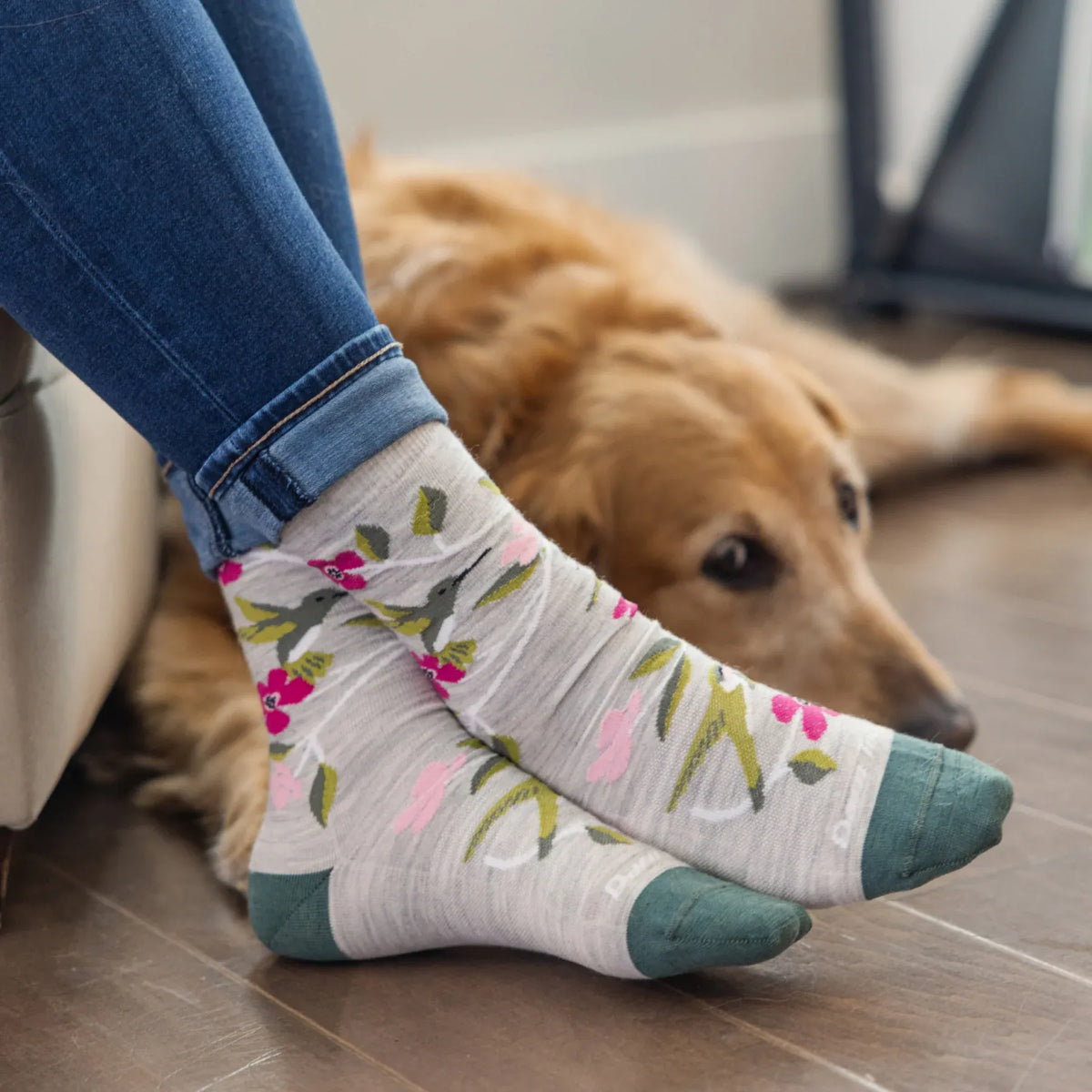 Darn Tough Women's Birds of a Feather Crew Lifestyle Socks 6121