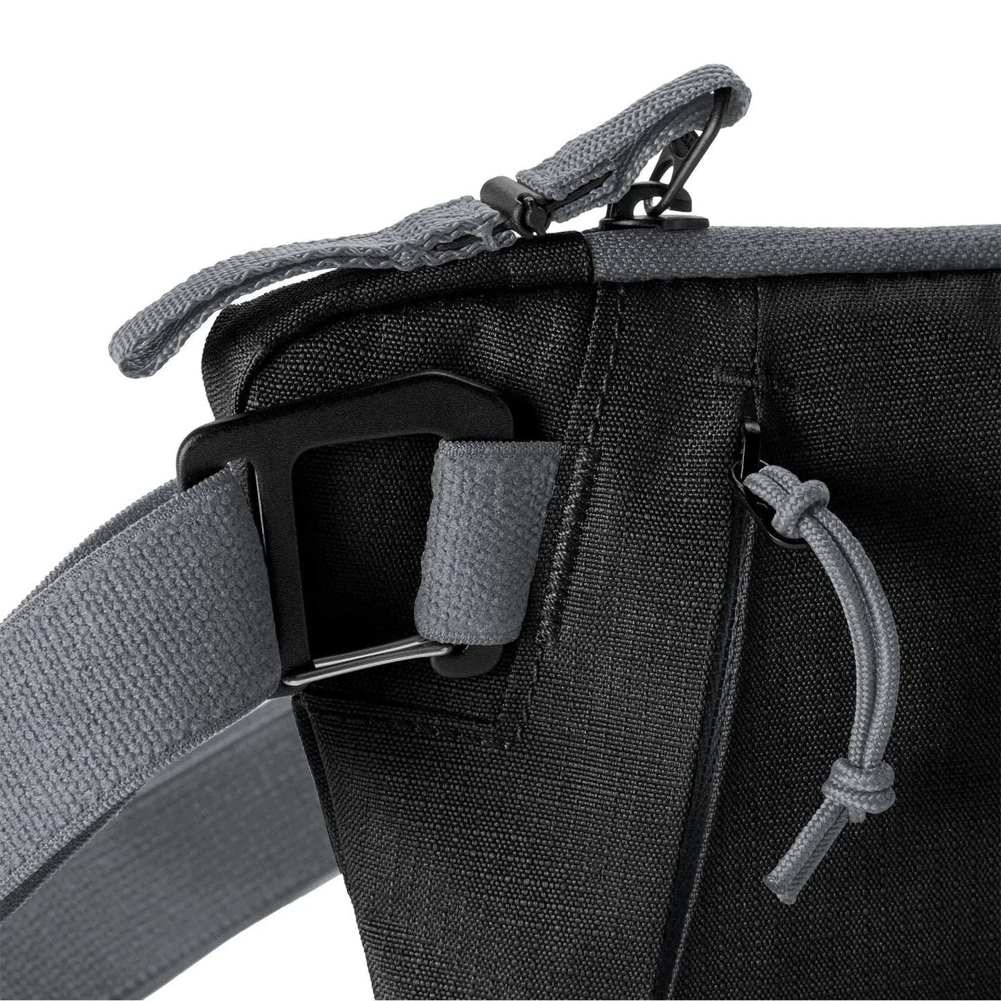 Eagle Creek | Stash RFID Sling Bag
